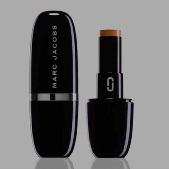 Marc Jacobs, accomplice concealer, deep 53. New